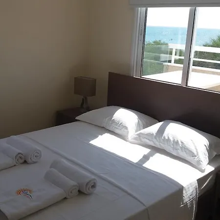 Sandy Beach 15 Apartment *
